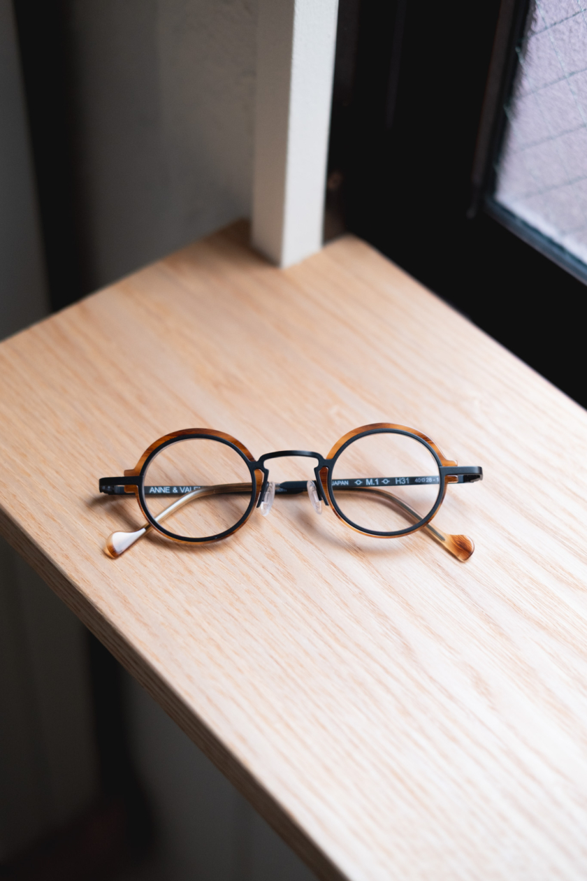 Anne et Valentin MINIMALIST  M.1